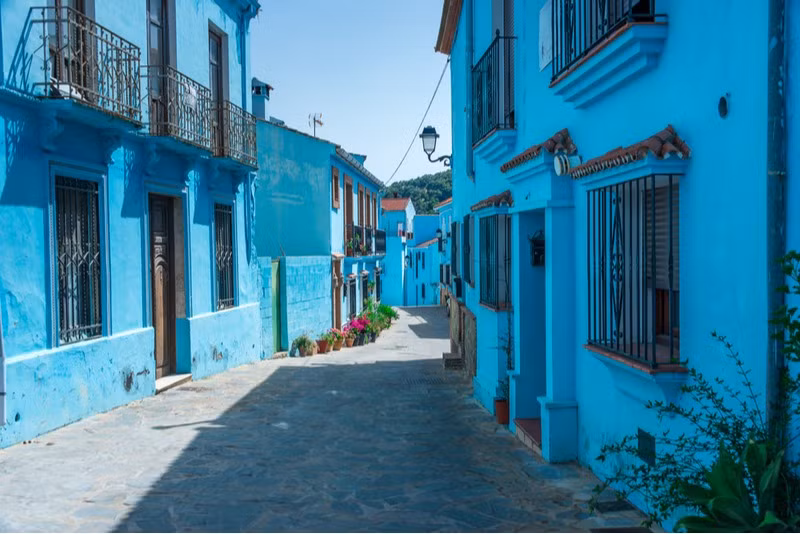 Ngoi lang “Xi Trum” o Tay Ban Nha xanh ngat ca troi-Hinh-10