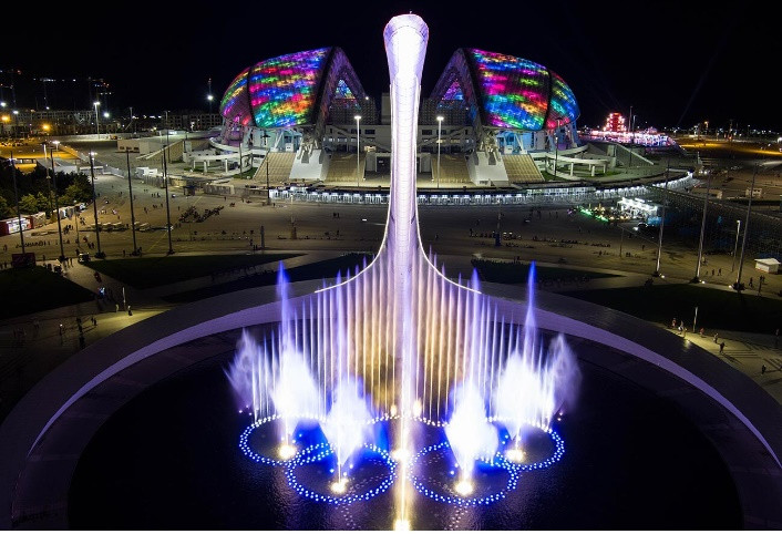 Đài phun nhạc nước ở Công viên Olympic Sochi.