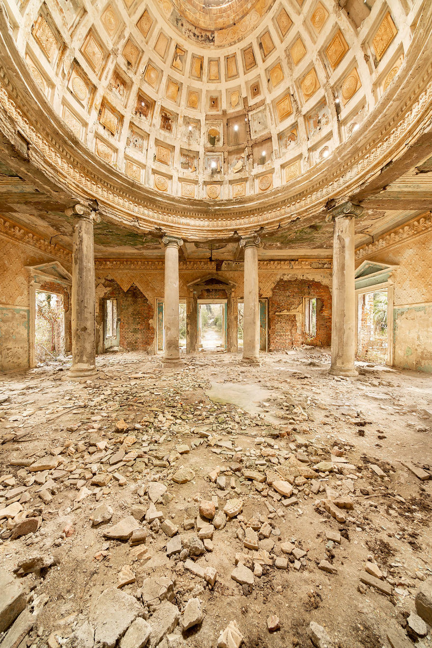 Khu nghỉ dưỡng được xây dựng vào đầu thế kỷ 20. Tổ hợp spa này có tổng cộng 19 nhà nghỉ sang trọng và 9 nhà tắm.