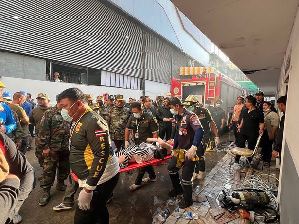 Theo Peerapan Srisakorn từ Tổ chức Cứu hộ Aranyaprathet, một số người bị mắc kẹt đã cố gắng dũng cảm nhảy xuống, trong đó có hai người chết ngay lập tức do va chạm với mặt đất và năm người bị gãy chân khi tiếp đất.