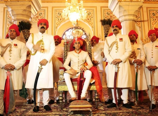 Dù không còn nhiều nhiệm vụ hoàng gia nhưng Padmanabh Singh là gương mặt đại chúng rất được yêu thích của hoàng gia Jaipur. Anh vẫn tham gia các nghi lễ của cộng đồng Jaipur với tư cách người đứng đầu và làm chủ cung điện của cha ông để lại.