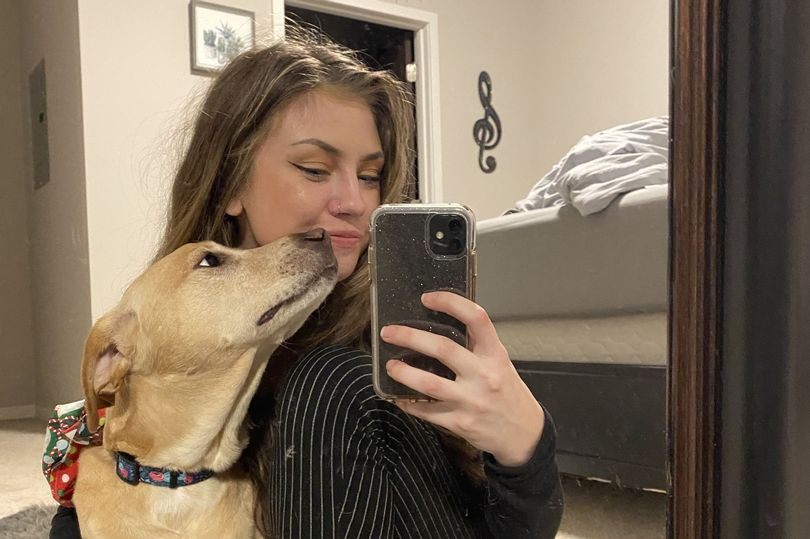 Co gai soc nang khi bi cho cung bat ngo can sut mieng