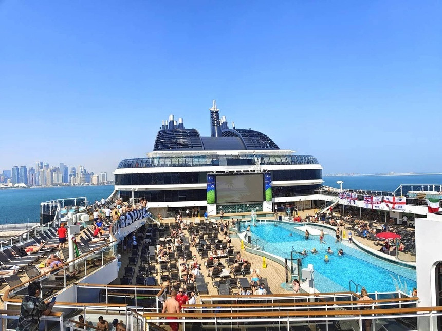 MSC World Europa có 22 boong, 2626 ca-bin, rộng 47 mét và có thể chứa đến 6.700 người.