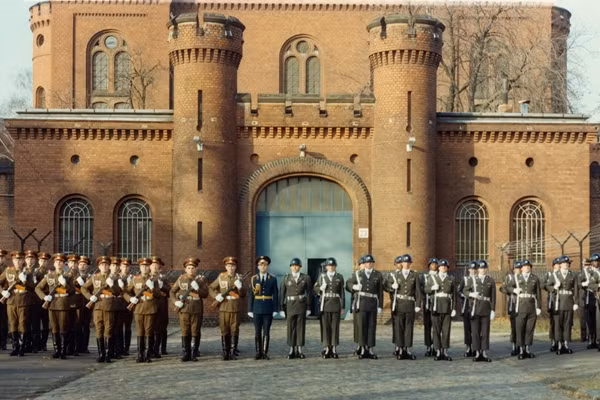 Nha tu lien minh ma My va Lien Xo tung thay nhau dieu hanh