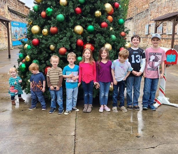 Cô gái 29 tuổi có 9 con, chi 36 triệu/tháng tiền ăn cả nhà - Hình 2 Co gai 29 tuoi co 9 con, chi 36 trieu/thang tien an ca nha-Hinh-2