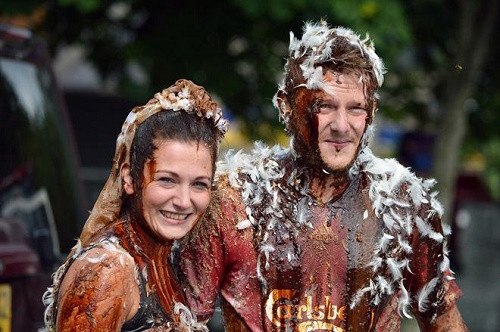 Những phong tục đám cưới kỳ lạ nhất hành tinh - Hình 4 Nhung phong tuc dam cuoi ky la nhat hanh tinh-Hinh-4