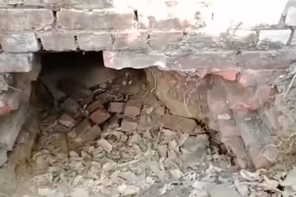 Nhom trom dao duong ham 3m vao ngan hang “khoang” tien vang