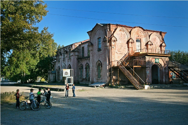 10. Ghé thăm bảo tàng vũ khí Kalashnikov: Nơi đây lưu giữ và trưng bày tất cả các loại vũ khí được sản xuất tại Nhà máy chế tạo vũ khí Izhevsk ra đời năm 1807 và đã hơn 200 tuổi, gắn với nhiều tên tuổi, nhà thiết kế vũ khí nổi tiếng của Nga. Ảnh: RBTH.
