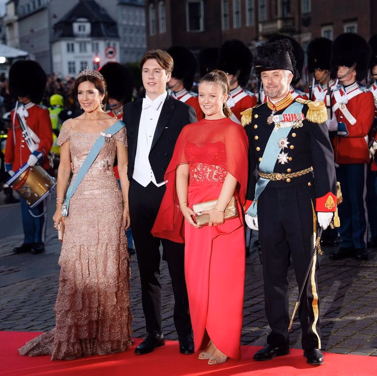 Chan dung cac Hoang tu, Cong chua Dan Mach khong bi xoa tuoc vi-Hinh-6