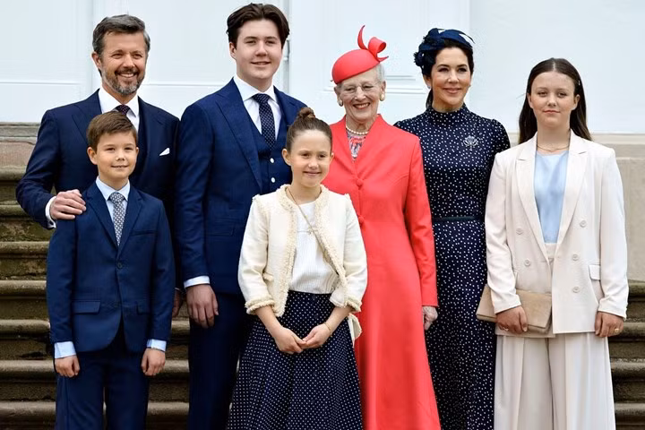 Chan dung cac Hoang tu, Cong chua Dan Mach khong bi xoa tuoc vi