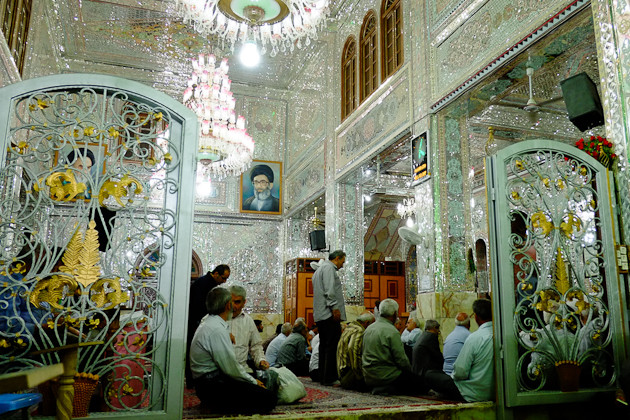 Ngày nay, nó vẫn rực rỡ như viên kim cương lấp lánh, thu hút khách hành hương và khách du lịch từ khắp nơi trên thế giới. Ảnh: Reuters, IT.