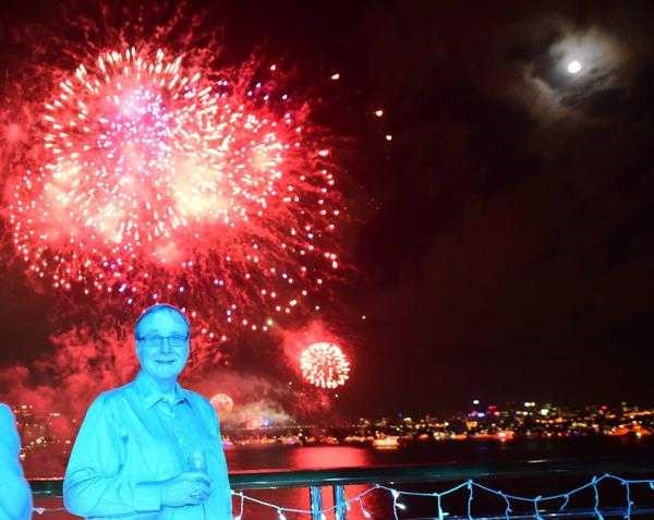 Ty phu the gioi vung tien cho tiec mung nam moi-Hinh-3