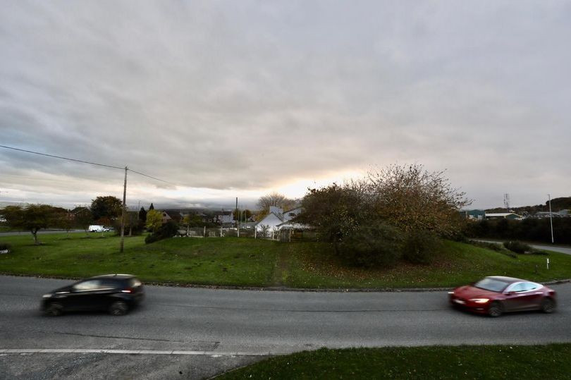 Gia dinh khong chiu roi nha song giua bung binh suot 40 nam