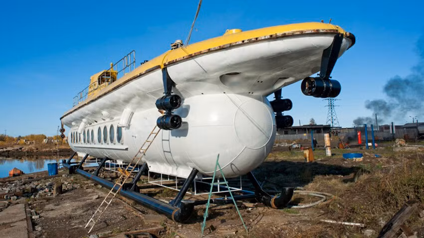 Bên trong chiếc tàu ngầm du lịch độc nhất của Liên Xô Ben trong chiec tau ngam du lich doc nhat cua Lien Xo