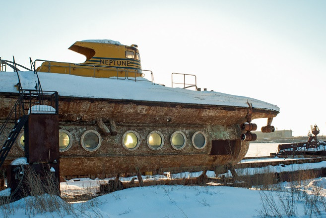 Chiếc tàu lặn du ngoạn đầu tiên của Liên Xô mang tên Neptune được phóng ở Severodvinsk vào ngày 18/9 năm 1990 và vào mùa hè năm sau, nó đã được thử nghiệm ở Biển Trắng.