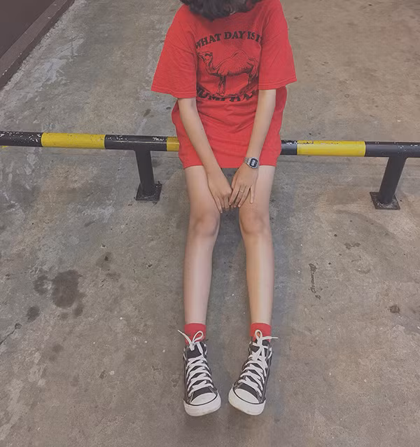 Nu sinh chuyen chup anh "cut dau" gay sot mang