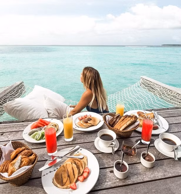 Kể từ khi đến Thái Lan năm 15 tuổi, Hayley nung nấu dự định đi du lịch khắp nơi. "Tôi muốn đi du lịch mãi mãi, bản thân bị ảnh hưởng bởi các blogger du lịch. Tôi dành nhiều tiếng theo dõi blog và đọc tất cả những nơi họ đã đi qua", cô chia sẻ. Ảnh: Daily Mail.