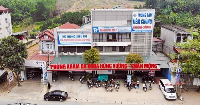 Đuổi việc hộ lý hãm hại chó của đồng nghiệp bằng thuốc diệt chuột Duoi viec ho ly ham hai cho cua dong nghiep bang thuoc diet chuot
