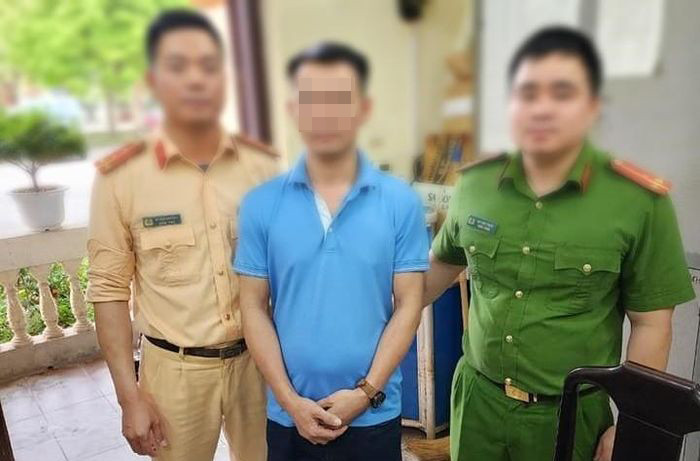 Vinh Phuc: Mua giay phep lai xe tren mang de doi pho voi CSGT