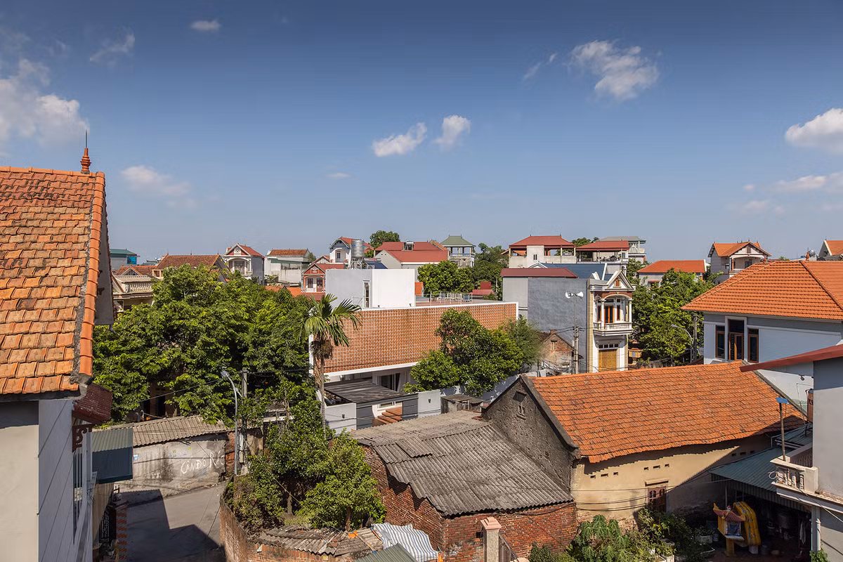 Không gian thoáng và mở, hài hoà với thiên nhiên là những ấn tượng của căn nhà tại vùng nông thôn tỉnh Vĩnh Phúc.