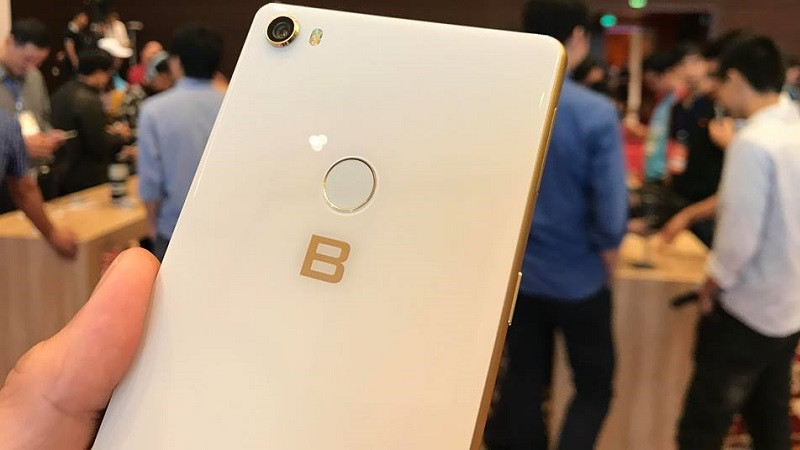 Bphone 4 sẽ có phân khúc giá rẻ? Bphone 4 se co phan khuc gia re?