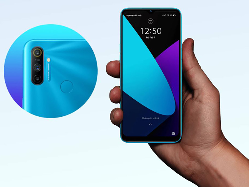 Realme C3 cũng sở hữu pin khủng 5.000mAh và mức giá 2.990.000 đ cho phiên bản 3Gb/32Gb. Màn hình rộng hơn và tràn viền hơn Redmi 8 tuy nhiên theo đánh giá chỉ số chung của Gsmarena thì Realme C3 lại kém hơn Redmi 8.