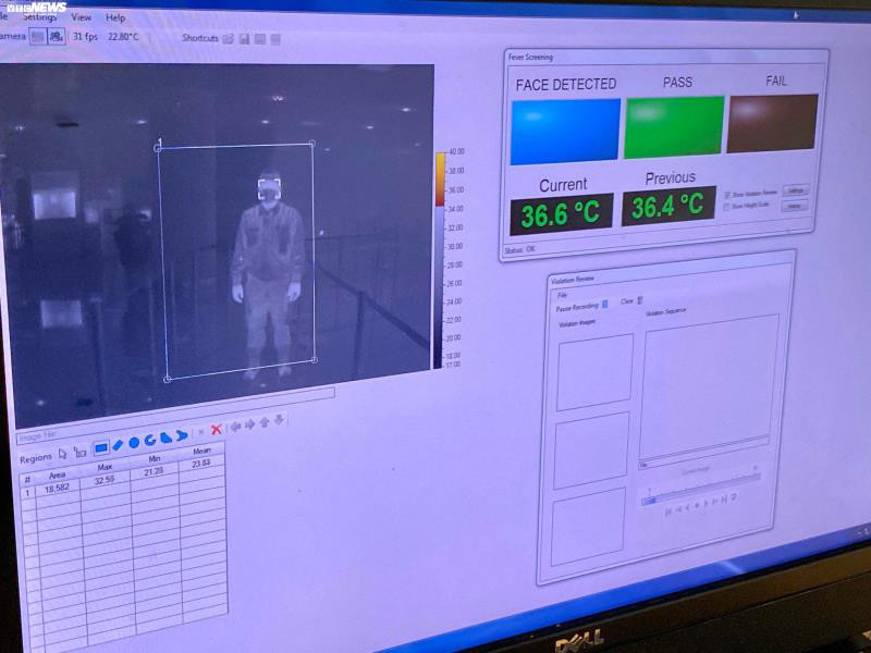 Chi tiết hình ảnh đo thân nhiệt của máy đo thân nhiệt tại sân bay Nội Bài. Máy đo sẽ giúp phát hiện những hành khách có biểu hiện nhiễm Covid-19. (Ảnh VTCNews)