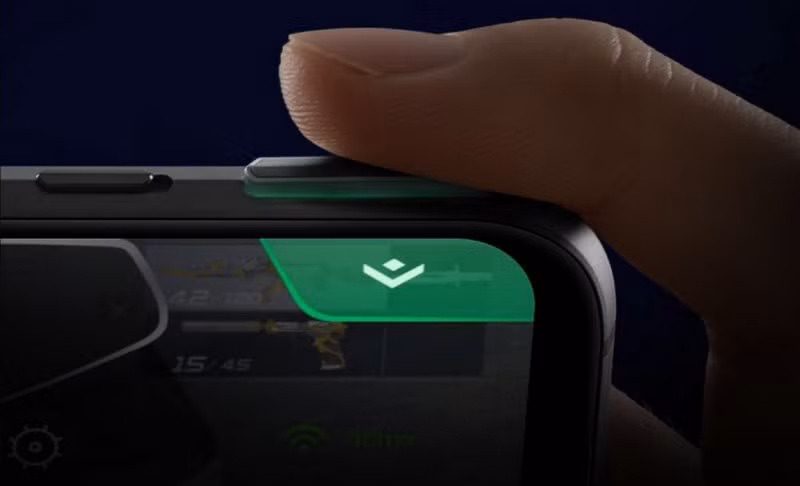 Black Shark 3 sử dụng màn hình AMOLED 6,67 inch hỗ trợ tốc độ làm mới 90Hz và Tencent Black Shark Gaming Phone 3 Pro sử dụng màn hình lớn 7.1 inch với các thông số độ phân giải 2K + + 90Hz và hỗ trợ 10bit