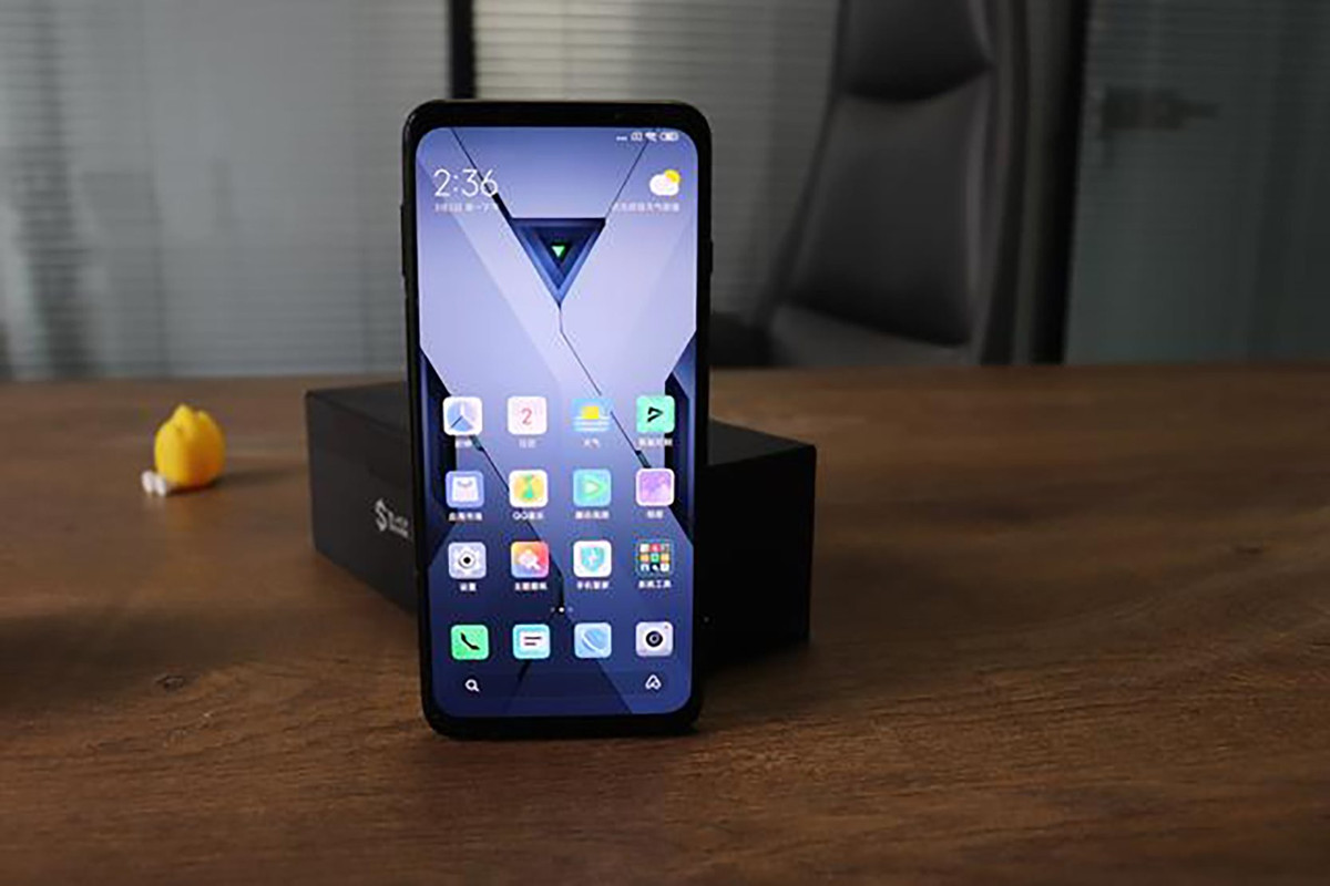 Điện thoại chơi game Black Shark 3 Pro của Tencent sẽ bắt đầu bán trước vào ngày 10/3 và bán lần đầu tiên vào ngày 17/3 tới đây.