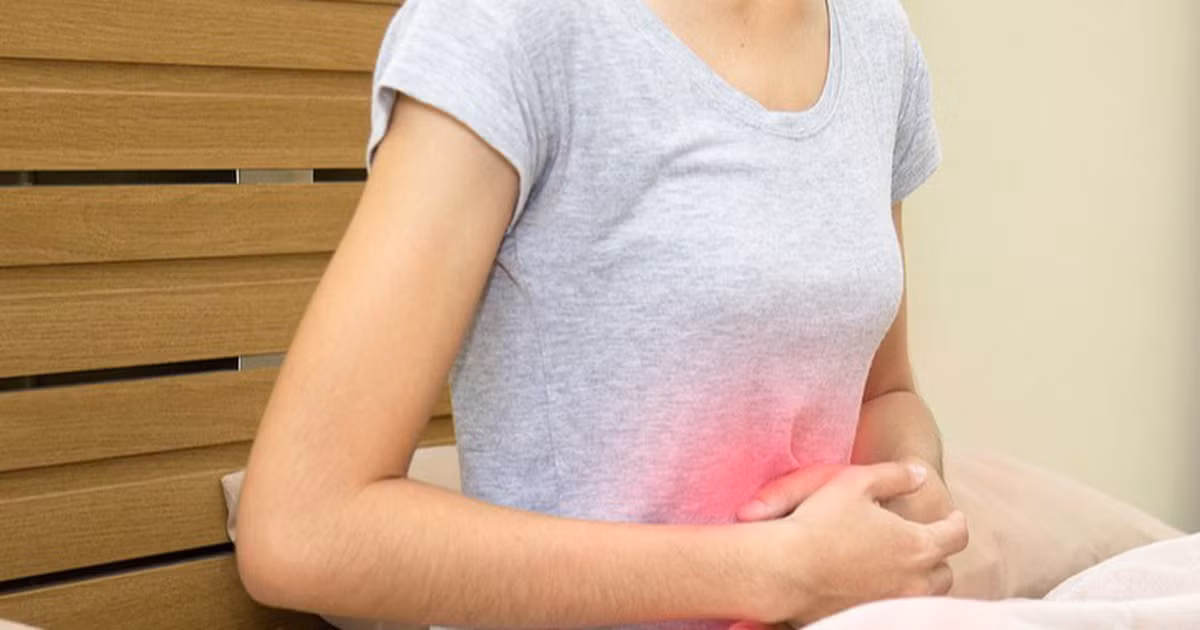 Thứ sáu, viêm tụy bất ngờ. Nếu viêm tụy đột ngột xuất hiện có thể là viêm tụy do khối u tụy chèn ép, lúc này bạn cần đến bệnh viện để làm các kiểm tra, xét nghiệm về tuyến tụy ngay.