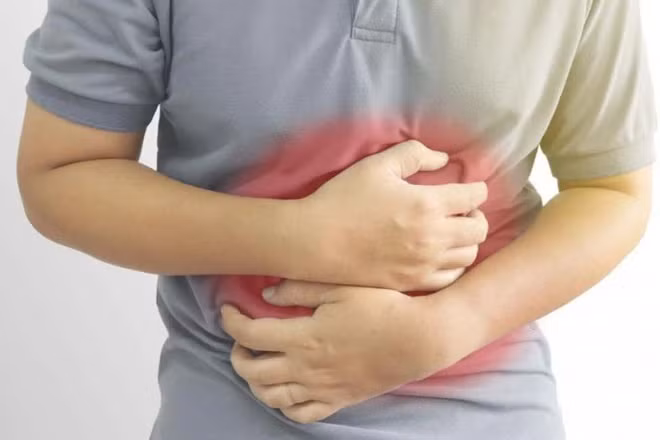 Thứ ba, tăng tần suất đi vệ sinh. Các chuyên gia sức khoẻ nhắc nhở rằng, những thay đổi trong thói quen đi vệ sinh cũng là một dấu hiệu của bệnh ung thư tuyến tụy. Ăn đồ nhiều dầu mỡ thì sẽ chướng bụng. Ăn thứ gì vào là muốn cho ra thứ đó, dẫn đến tần suất đi vệ sinh tăng lên. Đây có thể là tín hiệu cảnh báo lớn của bệnh ung thư tuyến tụy.