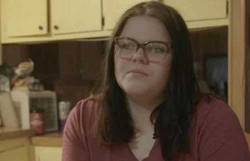 Co gai khien nguoi la bit mui khi dung gan: Su that dau long