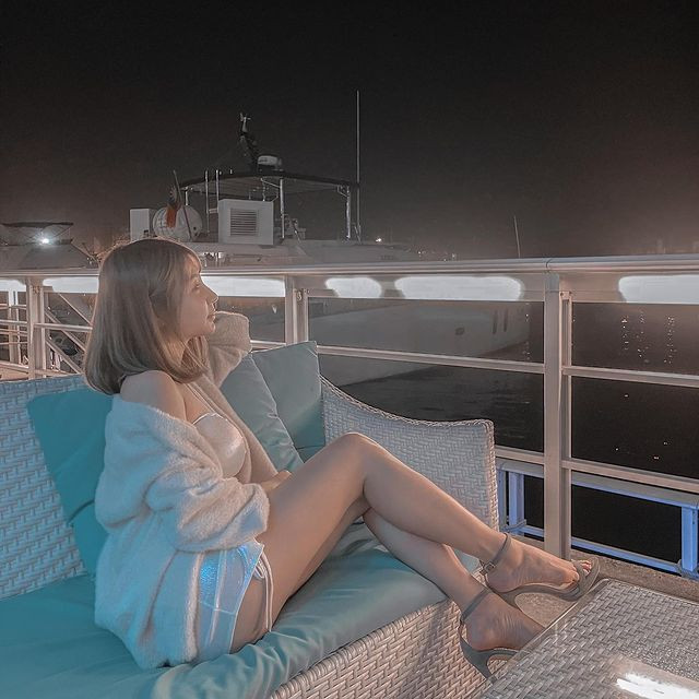 Những bức ảnh mà Trương Bì Bì đăng tải nhận được sự quan tâm của đông đảo cư dân mạng.