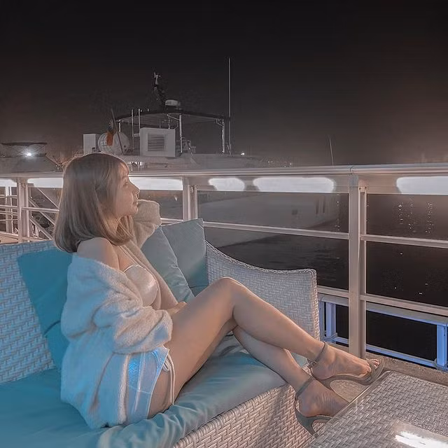 Những bức ảnh mà Trương Bì Bì đăng tải nhận được sự quan tâm của đông đảo cư dân mạng.