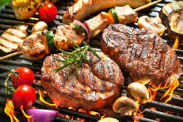 Nếu một lượng lớn đi vào cơ thể lâu ngày sẽ làm tăng độ kết dính và độ nhớt của máu, rất dễ hình thành một số cục máu đông hay còn gọi là huyết khối. Một khi hình thành huyết khối sẽ ảnh hưởng đến quá trình cung cấp máu lên não, nguy cơ nhồi máu não sẽ tăng lên gấp nhiều lần.