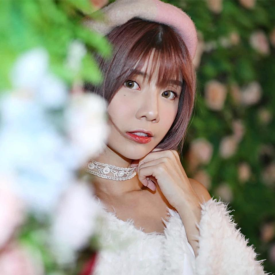 Lâm Ngải Dung (Irene Lin) là một trong những hot girl cổ vũ xinh đẹp và nổi tiếng ở Đài Loan. Cô nàng sở hữu khuôn mặt như búp bê với các đường nét thu hút.