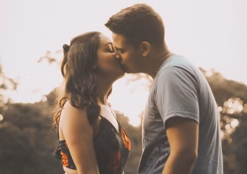 Chieu long ban gai khi an ai, chang trai suyt hong 