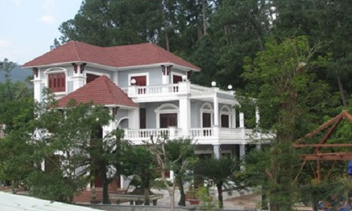 Them biet thu tram ty khong phep trong rung Da Nang