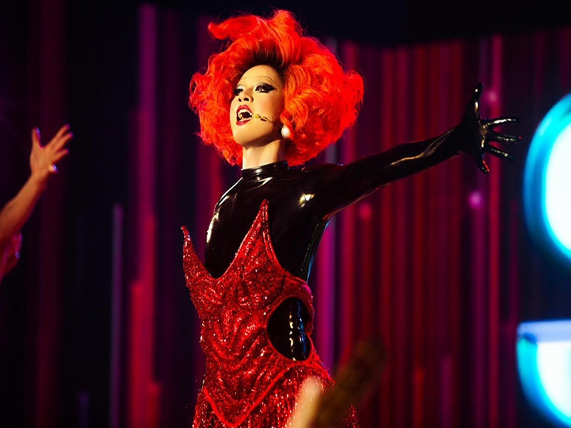 Trong chung kết The Heroes 2021, Thanh Duy vào vai ca sĩ nước ngoài chuyên giả gái (Drag queen) Delilah. Nam ca sĩ dừng chân trong cuộc đấu với UNI5. Ảnh: Vietnamnet