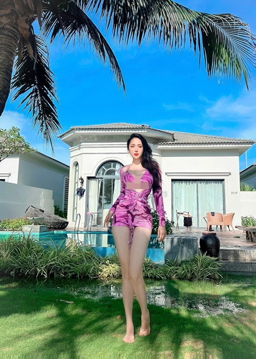 Năm 2021, Thảo Bebe chia sẻ, số đo 3 vòng là 100-62-94 cm. So với trước khi sinh con, vòng 1 và 2 của nữ DJ không thay đổi, trong khi số đo vòng 3 tăng lên.