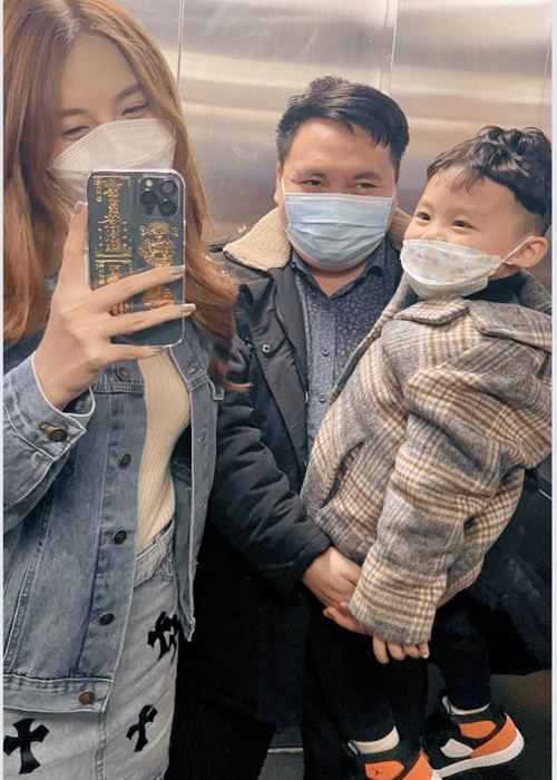 Năm 2018, Thùy Trang kết hôn và sinh con. Ông xã của người đẹp sinh năm 1993, làm nghề thiết kế nội thất. Ảnh: FBNV