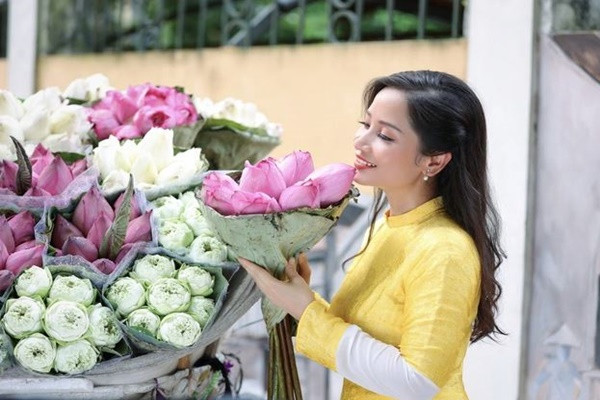 Vũ Diệu Thảo hiện là giảng viên môn tỳ bà của Học viện Âm nhạc Quốc gia Việt Nam và làm MC cho một số chương trình truyền hình (Ảnh: Hòa Nguyễn).