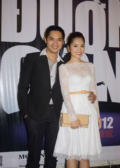 Theo Thể thao Văn hóa, Dương Cẩm Lynh rất suy sụp khi tình yêu tan vỡ, thấm chi từng có ý định tự tử. Nữ diễn viên tâm sự gia đình phản đối cô yêu Minh Luân nhưng cô phản kháng bằng cách bỏ nhà đi, tuyên bố sống chết vì yêu. Ảnh: Khám phá