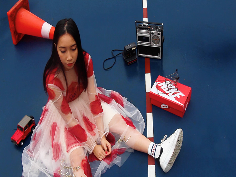 Năm 2020, Mỹ Anh trình làng MV "Got you". Nữ ca sĩ tự đảm nhận các khâu như sản xuất, hòa âm, chơi nhạc cụ, thu âm, đạo diễn cho MV đầu tay. Ảnh: VOV