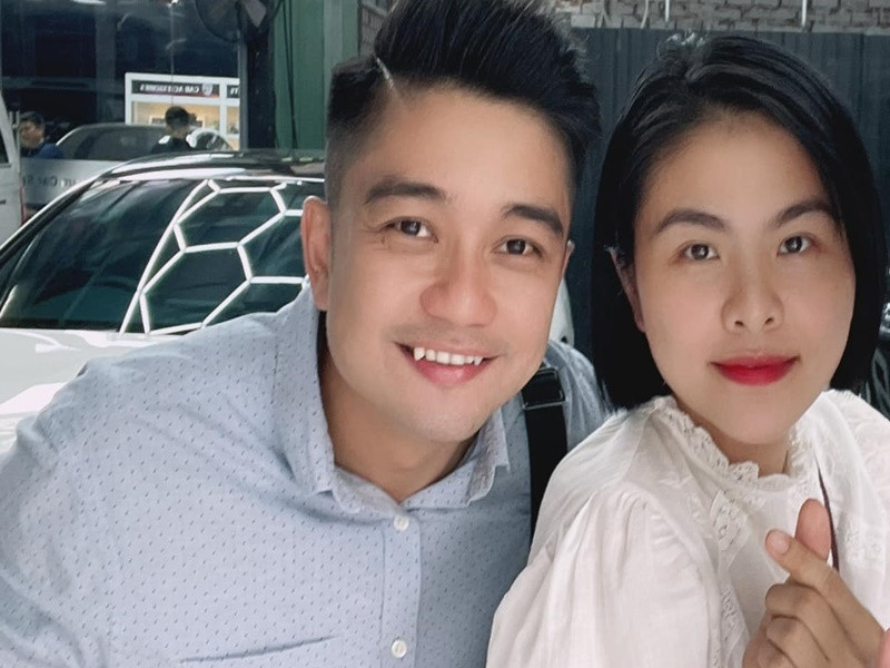 Vân Trang dành nhiều lời “có cánh” cho Quân Lê. Nữ diễn viên chia sẻ trên Lao động, nếu không có chồng và gia đình hai bên, cô cũng sẽ không làm được gì.