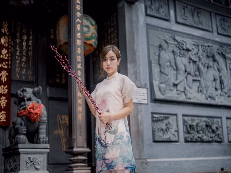 Bảo Ngọc nhanh chóng gửi lời xin lỗi đến vợ chồng Đông Nhi. Vợ cũ Hoài Lâm khẳng định cô không hề có ác ý, do nói không rõ ràng nên lời chia sẻ khiến mọi người hiểu lầm. “Em muốn nói ở 2 chữ "bất hạnh" là gia đình không hạnh phúc, giống như em cũng là 1 đứa trẻ sinh ra trong gia đình không hạnh phúc, nên đối với em có thể như vậy là bất hạnh, và em chỉ thật sự mong muốn không có đứa trẻ nào rơi vào bất hạnh”, Bảo Ngọc phân trần.