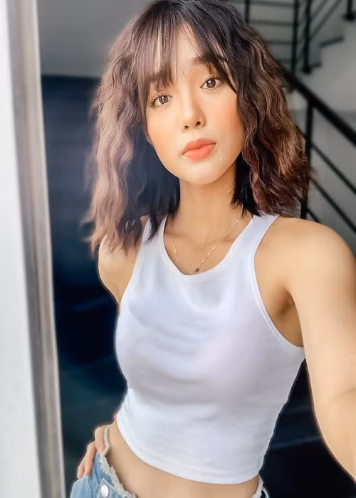 Nhật Hạ ngày càng trẻ trung sau khi lập gia đình.