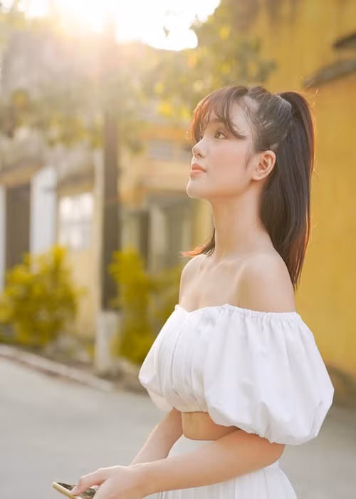 Nữ diễn viên sở hữu vóc dáng mảnh mai sau một lần sinh nở.