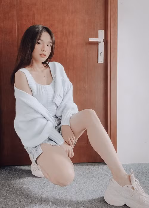 Nữ diễn viên từng chia sẻ, chồng hiểu tính chất công việc của cô nên luôn tạo điều kiện cho cô làm nghề.