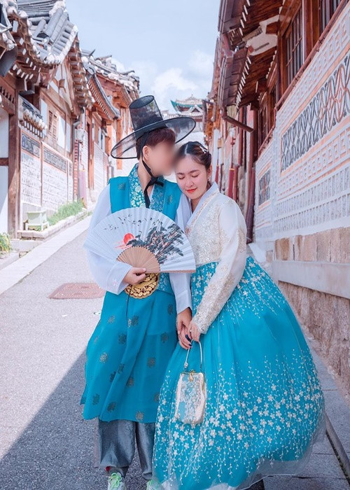 Nữ ca sĩ đắm chìm trong tình yêu đồng giới từ đầu năm đến nay. Ảnh: Instagram